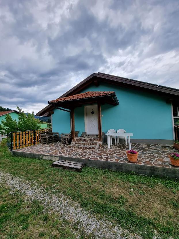 Apartma Patricija - Big Apartment For 6 Tolmin Exterior photo